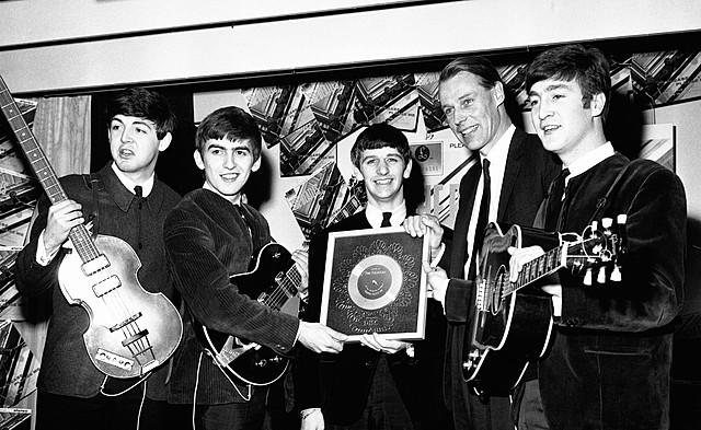 Publicación del LP Please Please Me