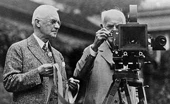 Primera proyección cinematográfica en EE.UU por Thomas Alva Edison