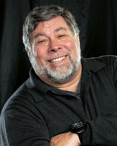 Steve Wozniak. co-fundó Apple