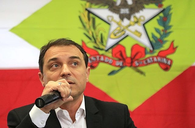 Defensor público apresenta pedido de impeachment