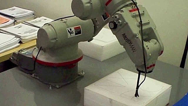 2004 Robot NX100