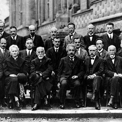 Timeline: L'incredibile storia dei quanti