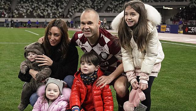 Andrés Iniesta  y su familia
