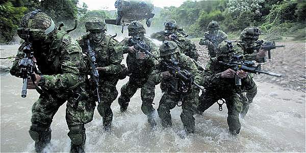 Reestructuración de las fuerzas militares