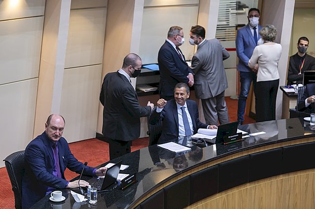 Alesc abre segundo processo de impeachment