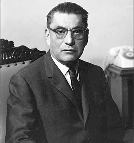 Secretario de educación Pública. Agustín Yañez Delgadillo