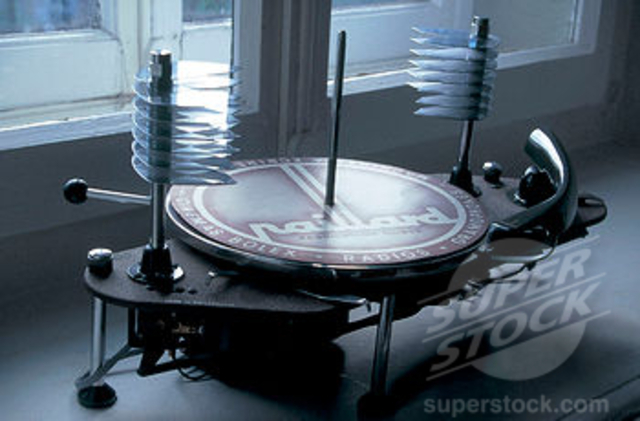 The first automatic "record changer" turntable is patented for a stack of 78's