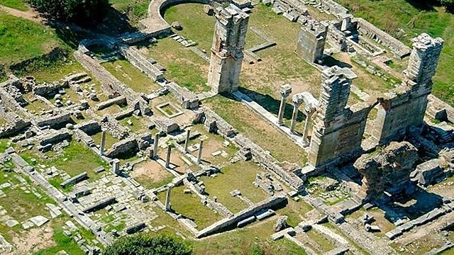 Paolo viene chiamato a predicare in Macedonia