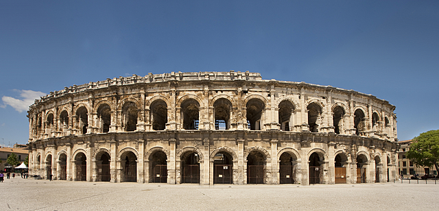 ROMA. Anfiteatro Nimes