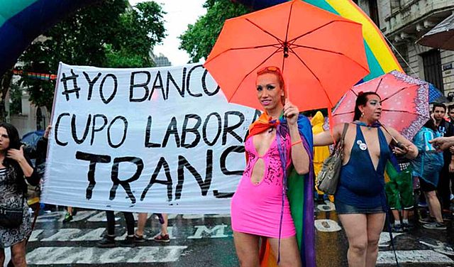 PENSIÓN MUJERES TRAS GENERO