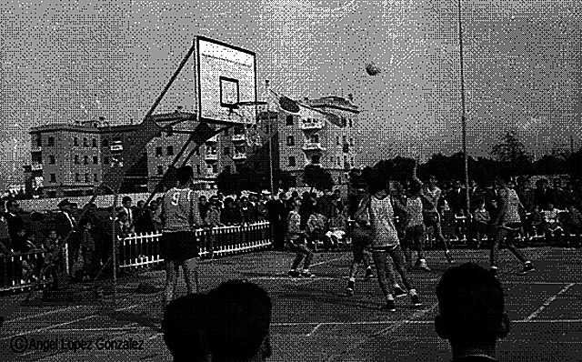 Primer partido oficial