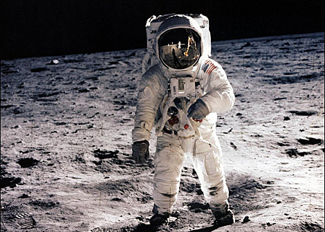 "Invención de los Cohetes y la Conquista Espacial"