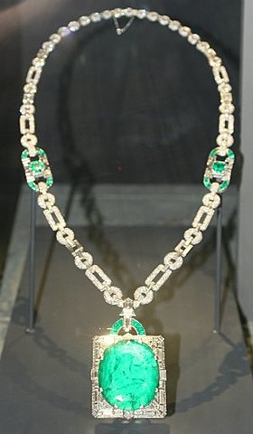 The Mackay Emerald Pendant