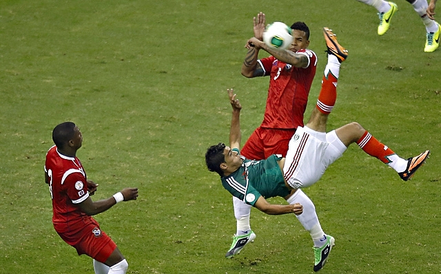 La chilena de Raul Jimenez