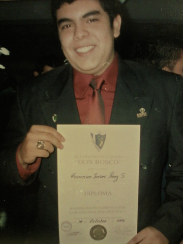 Me graduo De Bachiller del colegio Don Bosco