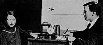 C.Burt realizó estudios educativos en Londres.