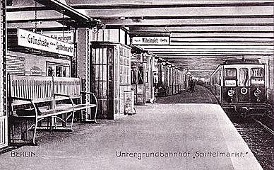 Premier train à traction électrique