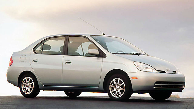 TOYOTA PRIUS