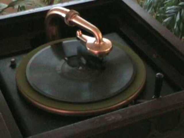 - Edison Co. finally introduces a disk player, now that the cylinder market is gone