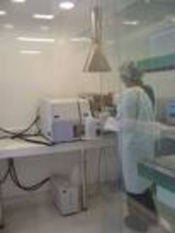 Se establecen en Gran Bretaña los primeros laboratorios de estándares.