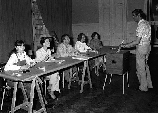 Primeras Elecciones.