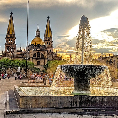 Timeline: Actividad Integradora 1 AHJJG 3B