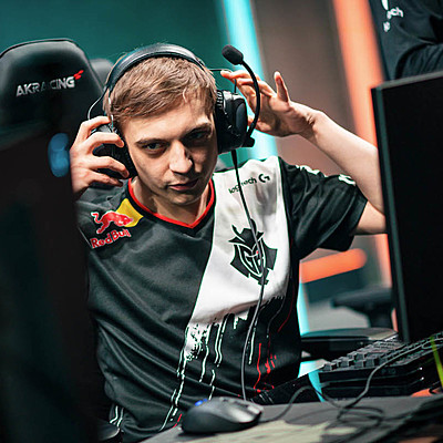 Timeline: Caps Timeline - Álvaro Baena Medina