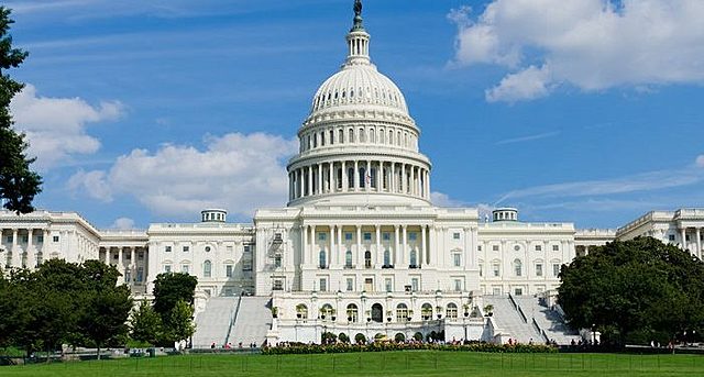 Mark Zuckerberg compadece ante el Congreso de los EE.UU.