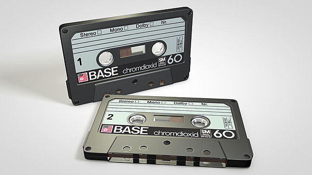 COMPACT AUDIO CASETTE