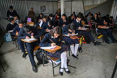 Mediante la Educación