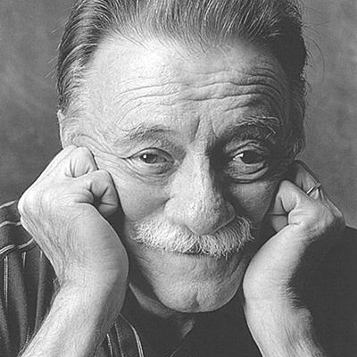 Timeline: Mario Benedeti