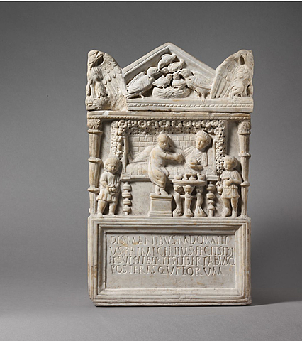 Urna cineraria de mármol con tapa