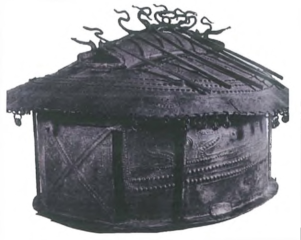 Urna cineraria en forma de cabaña, cultura villanoviana (s. VIII a.C.), Roma, Museo de Vila Giulia.