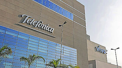 Nacionalidad a Compañía Telefónica Brasileña