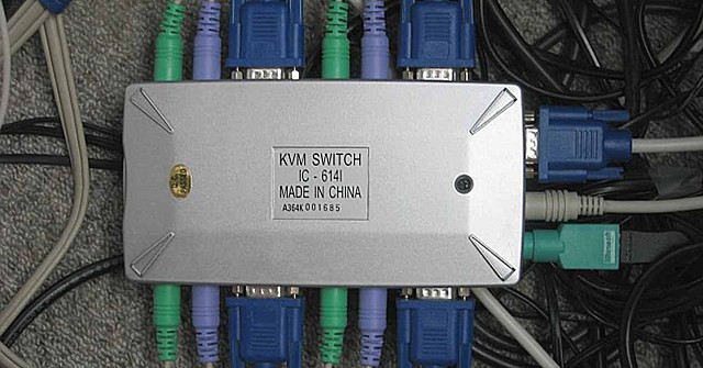 switch o conmutador KVM