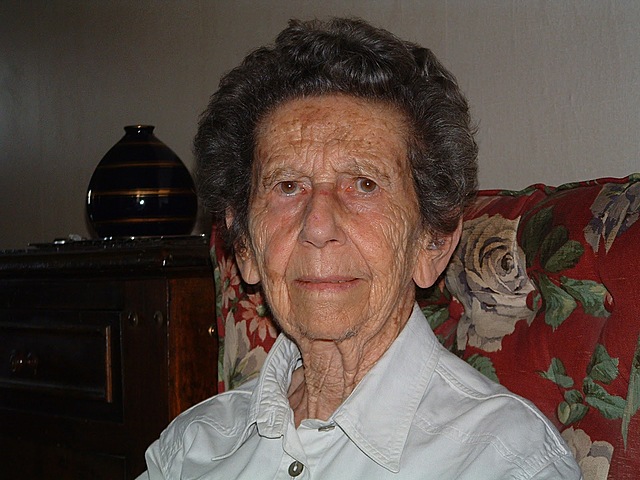 Castelnuovo: nascita