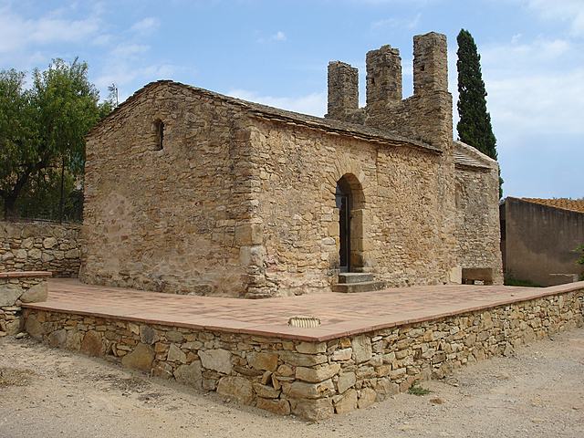 Iglesia de San Julián de Boada. (Gerona, Cataluña).