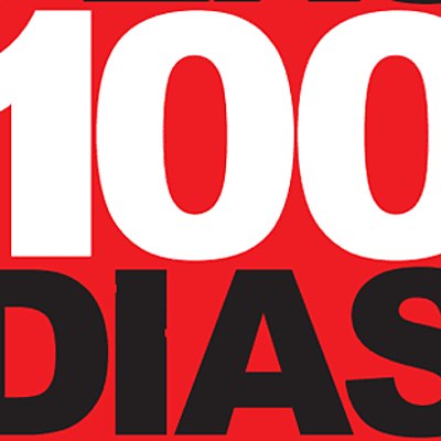 Timeline: los 100 días(1815): cuando napoleón volvió de la isla con ayuda de muchisimos partidarios volvio a ser emperador y da comienzp al segundo imeperio, 100 ias fue el tiempo que les dieron para la batalla de waterloo