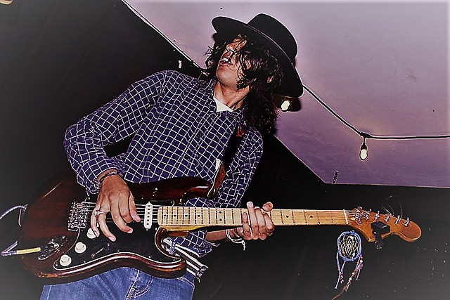 Introduciendo a La Sombra Santa