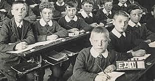 LA NUEVA ESCUELA SIGLO XIX IDEOLOGÍAS