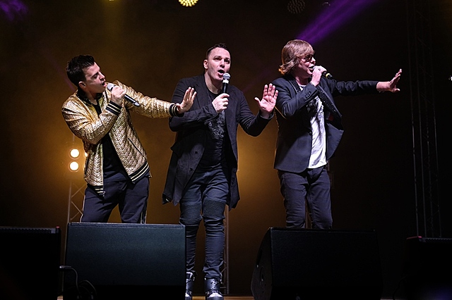 Выходит второй альбом