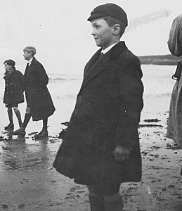 Roald was interned at Repton , in Derbyshire.