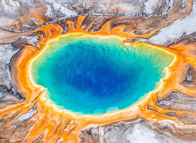 Yellowstone Park is made a Public Preserve.