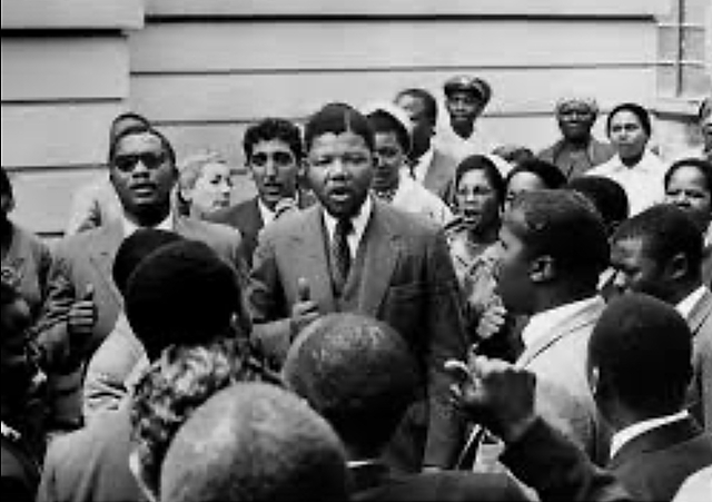 Nelson Mandela arrested for treason again