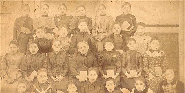 Promulgación de la ley instrucción primaria