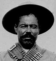 Pancho Villa derrota al gobierno de Huerta y hace que renuncie a su cargo como presidente