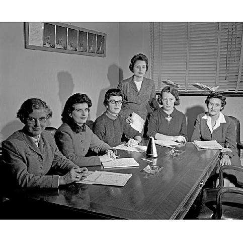 Vera Huckel diventa capo sezione di 1 gruppo di donne