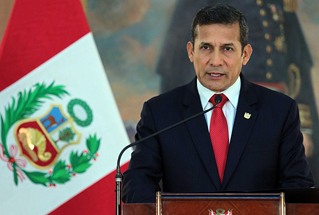 Ollanta Humala toma la presidencia del Perú
