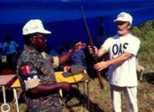 Mision Especial en Suriname (1992-2000)