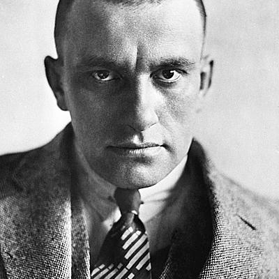 Timeline: Поэт серебряного века Маяковский.